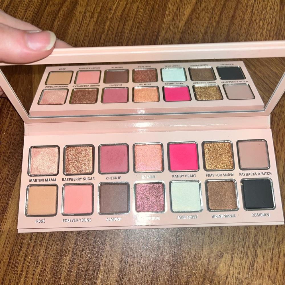 Kylie valentine palette